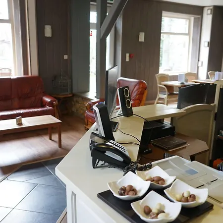 ホテル Les 5 Ourthes