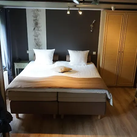 ホテル Les 5 Ourthes