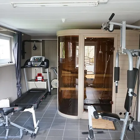 Les 5 Ourthes 3* ホッファライズ