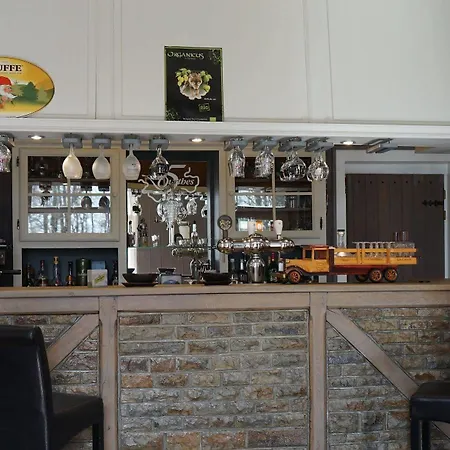 Les 5 Ourthes ホテル